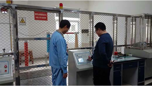 出差四川東材為客戶調(diào)試智能工頻耐壓帶調(diào)速功能！！！